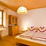 Weberstube Weberhaus Zollhaus Zollstoeckl Apartman Obertilliach